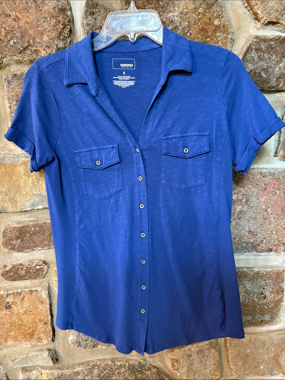 SONOMA BUTTON DOWN WOMEN’S SHORT SLEEVE TOP